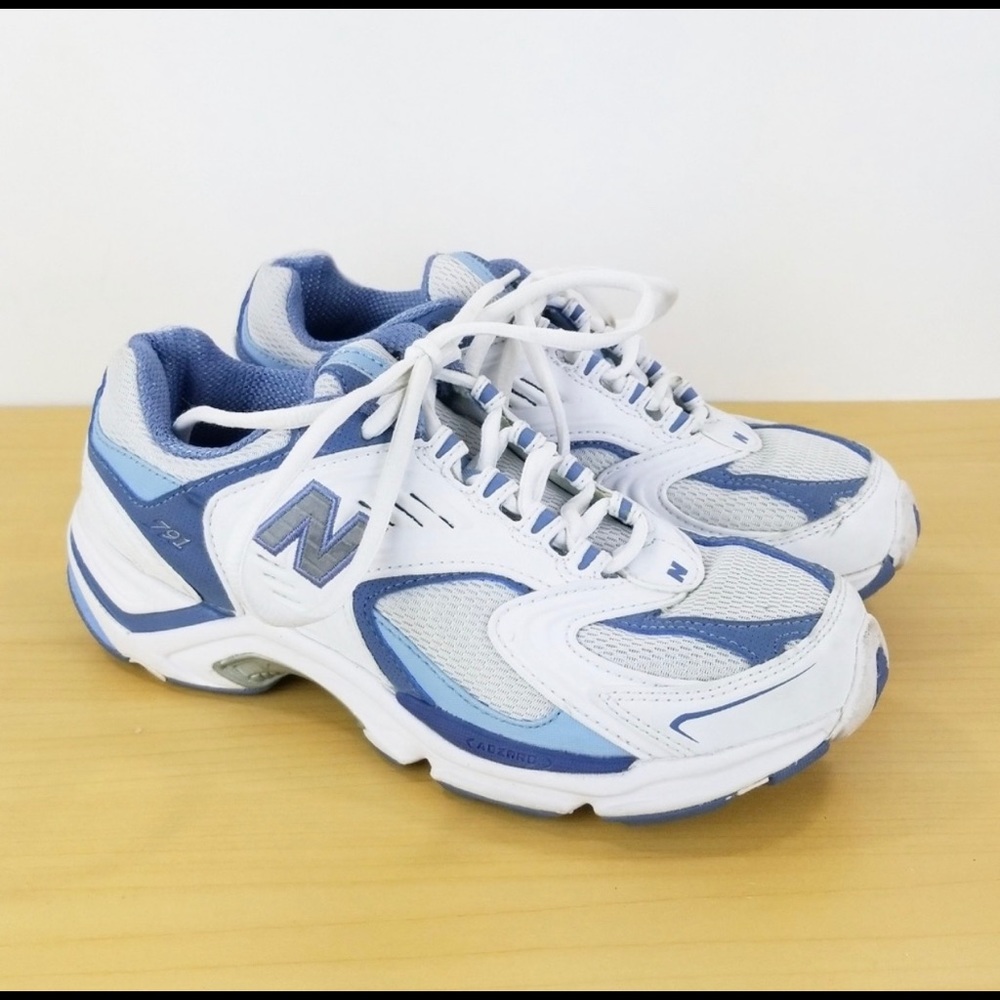 New Balance Fit Walk Sneaker Size 7 lace ups.